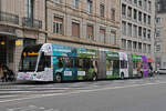 Hess Doppelgelenk Elektrobus 9102 mit der Werbung für 150 Jahre ZOO Basel, auf der Linie 50, fährt am 04.11.2024 durch die Centralbahnstrasse Richtung Haltestelle Brausebad.