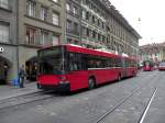 Hess Trolleybus mit der Betriebsnummer 20 auf der Linie 12 an der Spitalgasse in Bern. Die Aufnahme stammt vom 14.04.2011.