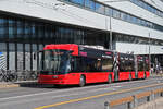 Hess Doppelgelenk Trolleybus 45, auf der Linie 20, verlässt am 09.07.2024 die Haltestelle Schanzenstrasse.