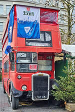 Auf dem Bochumer Weihnachtsmarkt konnte ich im Dezember 2024 diesen zu einem Schankfahrzeug umgebauten Leyland Titan Doppelstockbus ablichten.