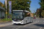 Postbus  Iveco Evadys E BD 15822 als Linie X41, Fürstenfeld Bahnhofstraße, 06.10.2022 