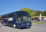 Neoplan Starliner von Grüda Reisen aus LT 2017 in Krems gesehen.