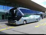 Borini - Neoplan Tourliner vor dem Flughafen in Genf am 22.07.2024