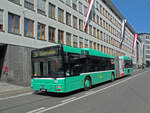 MAN Bus 783, auf der Linie 36, fährt am 02.05.2011 zur Endstation an der Schifflände.