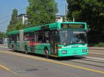 Mercedes O405 N 735, auf der Linie 36, verlässt am 28.06.2010 die Haltrestelle ZOO Dorenbach.