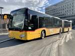 Der MB C2 G '10687' der PostAuto Regie Bern am 29.9.21 beim Bahnhof Bern.