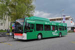 Mercedes Citaro 25 mit der Werbung für gazenergie.ch, auf der Linie 24, bedient die Haltestelle beim Bahnhof Grenchen Süd. Die Aufnahme stammt vom 26.04.2022.