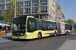 Mercedes Citaro 173, auf der Linie 2, verlässt am 21.04.2022.2022 die Haltestelle beim Bahnhof Thun.