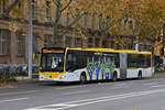 Mercedes Citaro von SWEG, auf der Linie 55, fährt am 18.11.2024 zur Haltestelle am badischen Bahnhof.