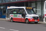 Mercedes-Benz Sprinter des Ortsbus Thalheim  TIMO  (WE-556IH) als Linie 494 in Wels Hbf.