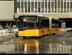 Postauto - Solaris Urbino  BE 68012 bei der Zufahrt zu der Postautostation oberhalb des Bahnhof Bern am 2024.11.25