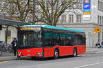 Solaris Bus von Funicar wartet am 24.02.2025 an der Haltestelle beim Bahnhof Biel.