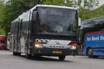 VB 3330, Setra S 416 LE, von WEmobility, hält kurz am Busbahnhof in Vianden, bevor er seine Reise nach Bitburg fortsetzt. 05.2024