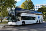 Scania Van Hool TX27 astromega, ''Finkbeiner & Deutscher Reisen'', Berlin im Oktober 2024.