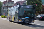 MAN New Lions City EfficientHybrid (UL-AA 9386) als Linie 21 im Bodensee-Oberschwaben Verkehrsverbund an der Hst. Lindau Reutin, Bahnhof. Aufgenommen 26.6.2024.