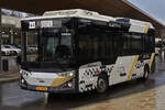 RG 9954, Karan Atak, von Voyages Josy Clement, verlässt gerade den Busbahnhof in Mersch.