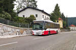 Iveco-Irisbus Crossway von Postbus (BD-15306) als Linie 852 in Ampflwang, Hausruckstraße. Aufgenommen 20.6.2024.