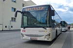 Iveco-Irisbus Crossway von Postbus (BD-14267) ist am Bahnhof Steinach am Brenner abgestellt. Aufgenommen 27.6.2024.