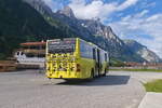 Mercedes-Benz O 560 (Intouro) von Postbus (BD-14033) lüftet als Linie 4146 an der Endhaltestelle Gschnitz Gh. Feuerstein den Fahrgastraum aus. Aufgenommen 27.6.2024.