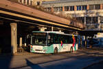 Klagenfurt. Am Silvesterabend 2024, genieß t hier der Postbus-Wagen 14844 die letzten Sonnenstrahlen des Jahres 2024.