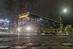 Setra S 400er-Serie von tyrol tour (I-943MW) als Shuttle Lange Nacht der Museen Linie in an der Hst. Sillpark in Innsbruck. Aufgenommen 5.10.2024.