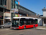 Wien. Die Wiener Linien besitzen seit dem Jahr 2024 einige eCitaros von Mercedes. Einer davon, der Wagen 8423, ist hier am 06.08.2024 als Linie 61A nach Vösendorf-Siebenhirten vor dem Bahnhof Liesing zu sehen.