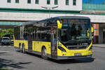 08.07.2024: Bregenzerwaldbus Wagen B 720 JK, ein Volvo 8900LE als Linie 820 Richtung Egg verlässt den Bahnhof Bregenz.