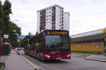 Mercedes Citaro III der Innsbrucker Verkehrsbetriebe Linie O, Bus Nr. 442, ist wegen Straßenbahn-Bauarbeiten in der Reichenauer Straße über die Burghard-Breitner-Str. umgeleitet. Aufgenommen 27.7.2017.