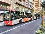 Mercedes-Benz Citaro C2 G, Vectalia Mia, Wagen 821, in der Avenida Federico Soto als Linie 3 in Alicante am 21.10.2024