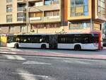 Mercedes-Benz Citaro G C2, Vectalia Mia, Wagen 820, unterwegs in der Avenida Aguilera als Linie 3 in Alicante am 21.10.2024