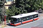 Dopravní podnik hl. m. Prahy, akciová společnost (DPP) Wagen 3980 ( Kennzeichen: 8AC 3517) ein SOR NB 12.
Dieser Bus bedient gerade die Linie 201 und steht an der Haltestelle   Rokoska im Verlauf der Straße V Holešovičkách, 180 00 Praha 8-Libeň