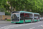 Mercedes eCitaro 7113, auf der Linie 30, fährt am 27.05.2024 zur Endstation am badischen Bahnhof.