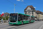 Mercedes Citaro 7045, auf der Linie 38, überquert am 08.07.2024 die Mittlere Rheinbrücke.