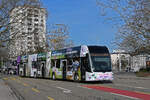 Hess Doppelgelenk Elektrobus 9102 mit der Werbung für 150 Jahre ZOO Basel, auf der Linie 50, verlässt am 29.01.2024 die Haltestelle Kannenfeldplatz.