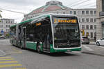 Mercedes eCitaro 7128, auf der Linie 30, fährt am 27.05.2024 zur Endstation am Bahnhof SBB. Aufnahme Basel.