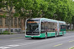 Mercedes eCitaro 7121, auf der Linie 30, fährt am 27.05.2024 zur Endstation am badischen Bahnhof.