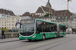 Mercedes Citaro 7007, auf der Linie 34, überquert am 26.08.2024 die Mittlere Rheinbrücke. Aufnahme Basel.