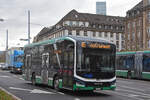 MAN Lions City Elektrobus der MAB, auf der Linie 46, verlässt am 25.11.2024 die Haltestelle am badischen Bahnhof. Aufnahme Basel.