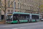 Mercedes eCitaro 7128, auf der Linie 36, fährt am 25.11.2024 zur Haltestelle am badischen Bahnhof.