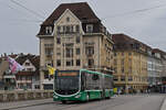 Mercedes Citaro 7027, auf der Linie 38, überquert am 26.08.2024 die Mittlere Rheinbrücke. Aufnahme Basel.