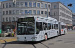 Mercedes Citaro 726 mit der Werbung für energieschweiz.ch, auf der Linie 50, fährt am 25.04.2013 von der Markthalle zur Haltestelle Brausebad. Aufnahme Basel.