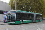 Mercedes eCitaro 7125, auf der Linie 36, fährt am 05.10.2024 bei der Haltestelle St. Jakob ein. Aufnahme Basel.