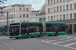 Mercedes eCitaro 7129, auf der Linie 30, fährt am 18.12.2024 zur Endstation am Bahnhof SBB. Aufnahme Basel.