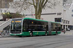 Mercedes eCitaro 7138 fährt am 03.02.2025 mit der Fahrschule durch die Theaterstrasse. Aufnahme Basel.