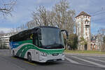 VDL Fahrschulbus 8001 der BVB fährt am 25.01.2025 bei St. Alban Tor vorbei. Aufnahme Basel.