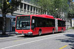 Mercedes Citaro 854, auf der Tramersatz Linie 8A, fährt am 09.07.2024 durch die Bundesgasse. Aufnahme Bern.