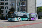 Mercedes Citaro 56 mit der Baloise Werbung, auf der Linie 1, fährt am 11.08.2024 zur Haltestelle beim Bahnhof Solothurn.