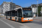 Mercedes Citaro 86 der BSU, auf der Linie 2, fährt am 12.08.2024 zur Haltestelle beim Bahnhof Solothurn.