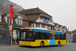 Mercedes Citaro der Post, auf der Linie 102, wartet am 30.03.2023 an der Haltestelle beim Bahnhof Interlaken Ost.
