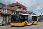 Mercedes Citaro der Post, auf der Linie 104, wartet am 01.07.2024 an der Haltestelle beim Bahnhof Interlaken Ost.